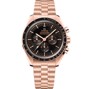 Quadrante nero con indici e lancette stile “Moonwatch” e scala tachimetrica nera anodizzata dell’Omega Speedmaster Moonwatch Professional 42 mm 310.60.42.50.01.001.